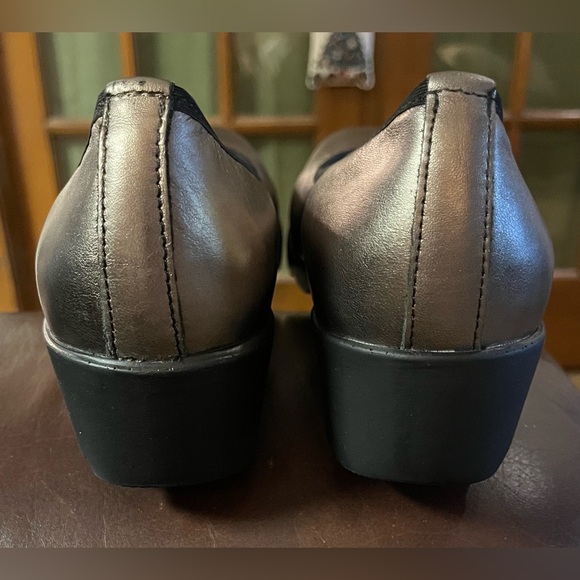 Josef Seibel beautiful bronze leather shoes, women’s size 9.5, made in Hungary - Picture 3 of 4